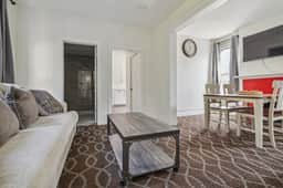 Grand 2 Homes - 7BR - Sleeps 14 - Walk to Falls - Image 5