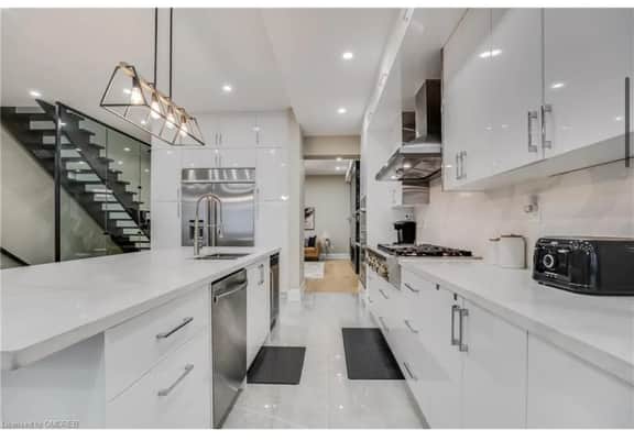 Furnished Stoney Creek Home | Corporate 30+ Nights - Image 5